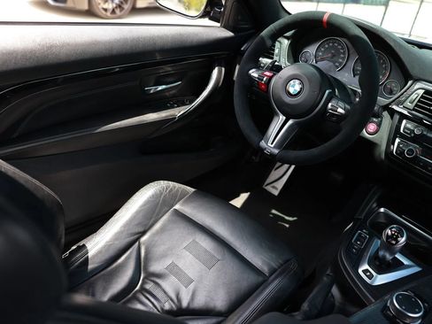 Used 2015 BMW M4 Coupe RWD image 11