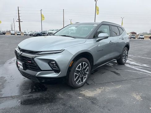 Used 2024 Chevrolet Blazer RS w/ Enhanced Convenience Package FWD image 16