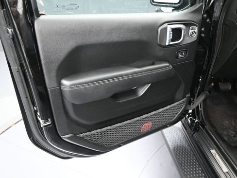 Used 2022 Jeep Gladiator Overland w/ Popular Equipment Package image 32