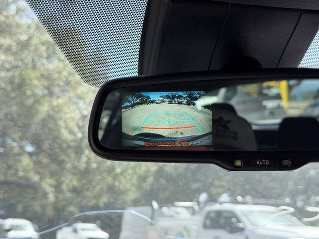 Used 2018 Toyota C-HR XLE FWD image 14