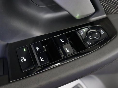 Used 2025 BMW M5 Touring image 44