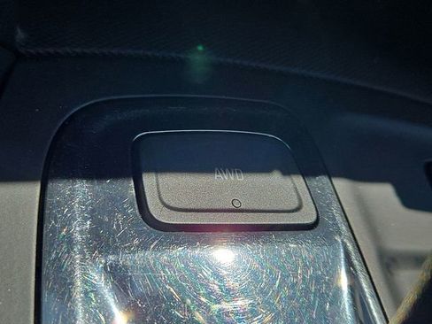 Used 2024 Chevrolet Equinox RS AWD/4WD image 16