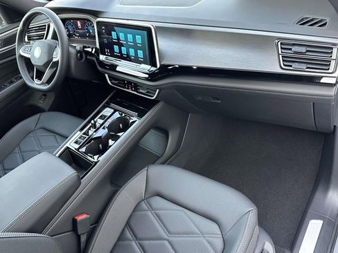 New 2026 Volkswagen Atlas Cross Sport SE AWD/4WD image 12