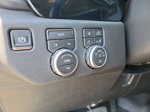 Used 2026 GMC Sierra 1500 SLT AWD/4WD image 23