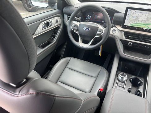 New 2026 Ford Explorer Active w/ Active Comfort Package AWD/4WD image 15