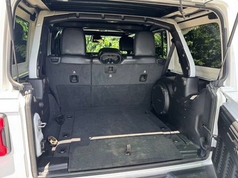 Used 2021 Jeep Wrangler Unlimited Rubicon w/ Trailer Tow Package AWD/4WD image 5