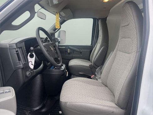 New 2025 Chevrolet Express 3500 w/ Power Convenience Package RWD image 17