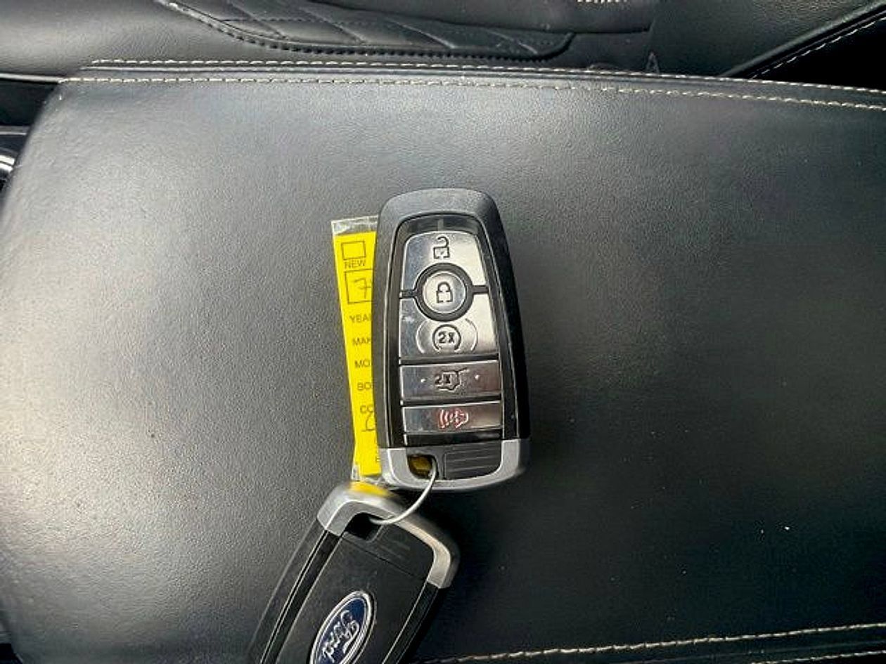 Used 2019 Ford Explorer Platinum AWD/4WD image 44