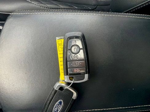 Used 2019 Ford Explorer Platinum AWD/4WD image 44