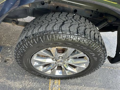 Used 2020 Ford F150 Lariat w/ Equipment Group 502A Luxury AWD/4WD image 24