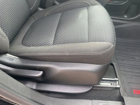 Used 2023 GMC Acadia SLE w/ Driver Convenience Package image 43