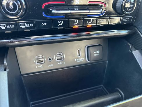 Used 2023 Jeep Grand Cherokee 4WD 4xe image 31