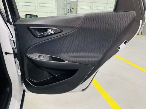 Used 2023 Chevrolet Malibu LT image 28