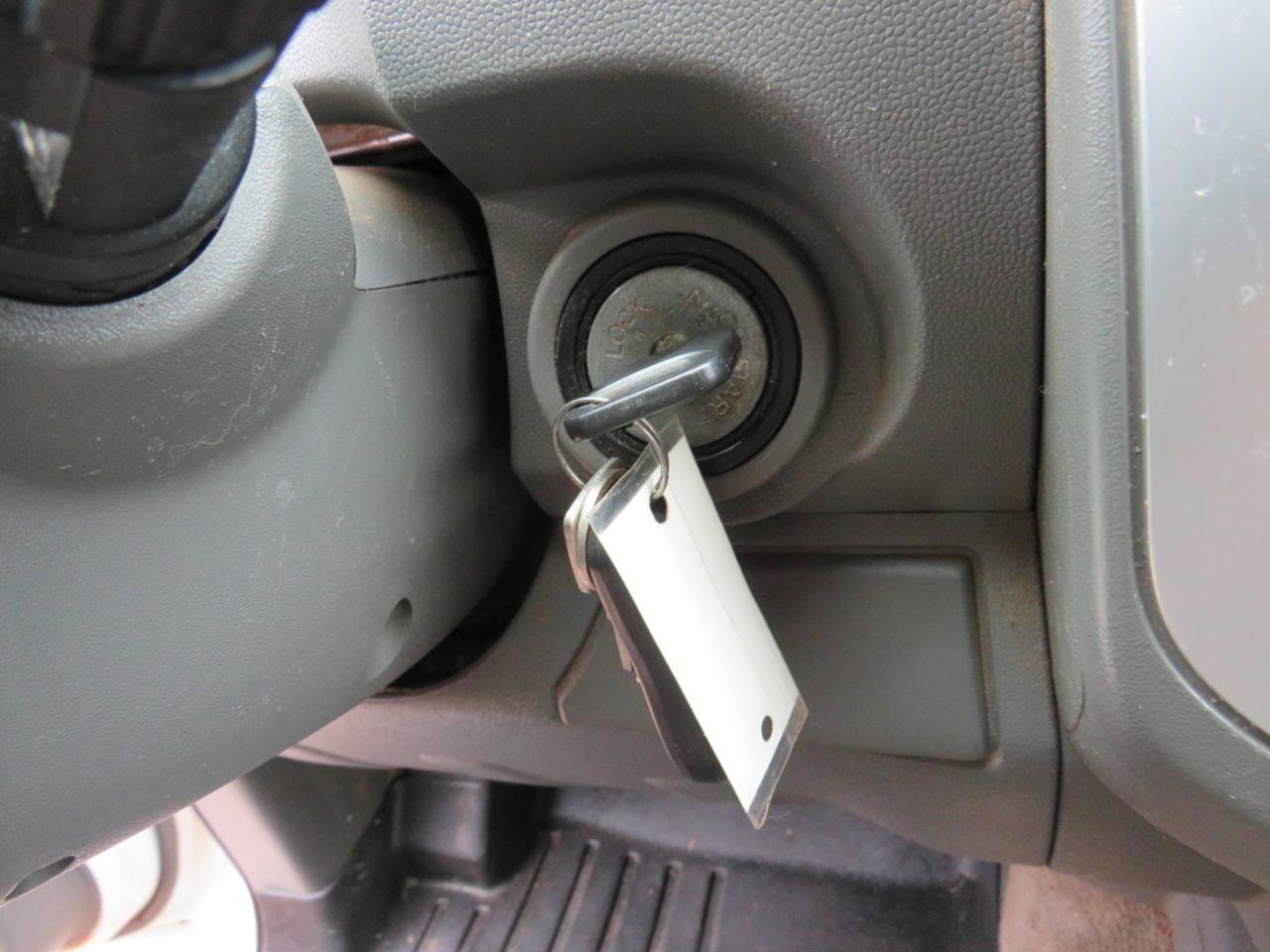 Used 2018 Nissan Frontier SV RWD image 9
