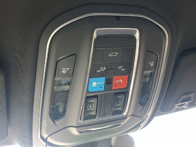 Used 2024 Jeep Grand Cherokee L Altitude AWD/4WD image 26
