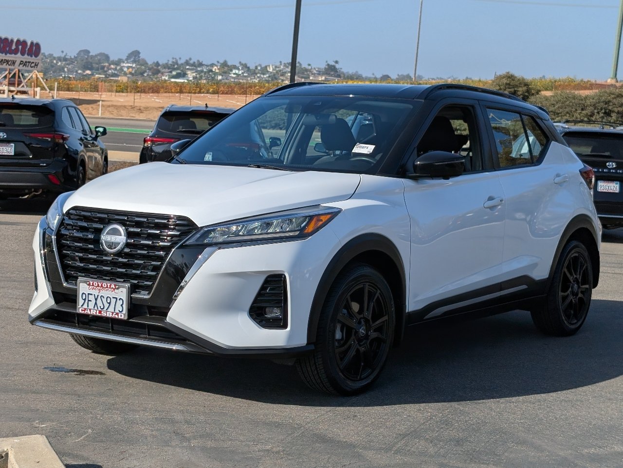 Used 2023 Nissan Kicks SR FWD image 11