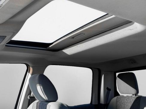 Used 2018 RAM 2500 SLT w/ Luxury Group image 26