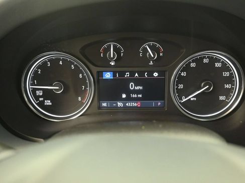 Used 2023 Buick Enclave Essence FWD image 11