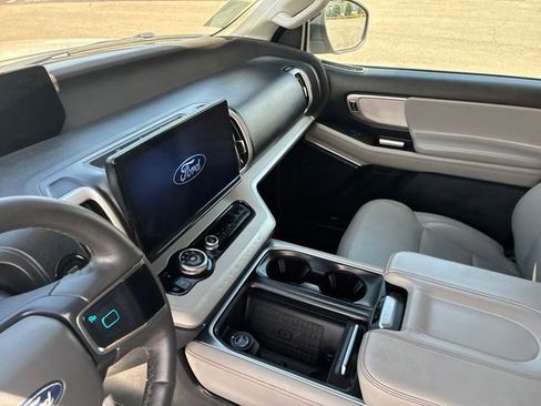 Used 2025 Ford Expedition Max Active RWD image 35