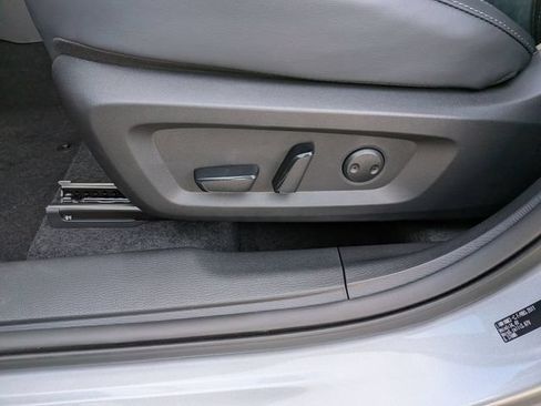 New 2026 Mitsubishi Outlander SE FWD image 14