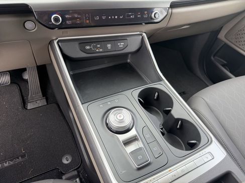New 2026 Kia Carnival LXS FWD image 22