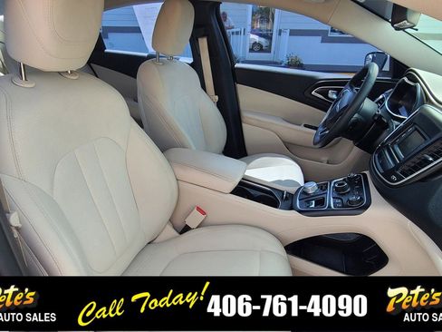 Used 2016 Chrysler 200 Limited image 15