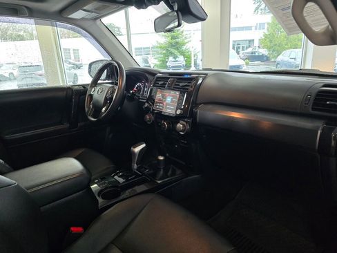 Used 2022 Toyota 4Runner TRD Off-Road Premium image 45
