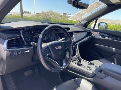 Used 2024 Cadillac XT6 Premium Luxury w/ Technology Package AWD/4WD image 10