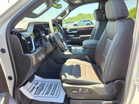 New 2026 GMC Sierra 1500 Denali w/ Denali Reserve Package AWD/4WD image 9