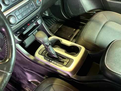 Used 2022 Chevrolet Colorado LT w/ Fleet Safety Package RWD image 19