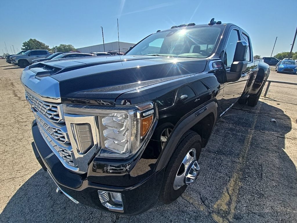 Used 2022 GMC Sierra 3500 Denali AWD/4WD image 1