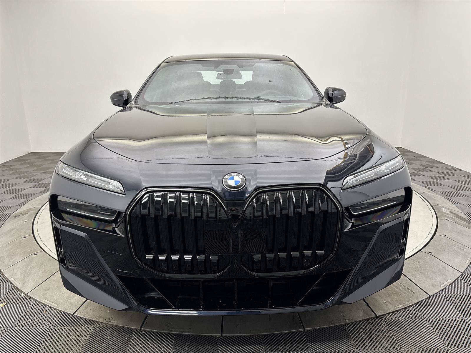 New 2026 BMW 760i xDrive w/ Executive Package AWD/4WD image 14