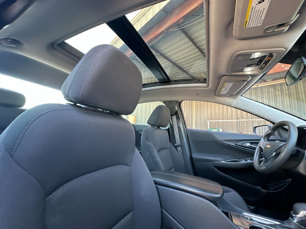 Used 2023 Chevrolet Malibu LT FWD image 18
