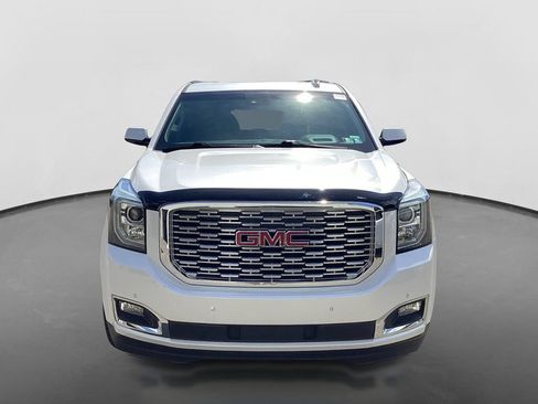 Used 2018 GMC Yukon Denali w/ Denali Ultimate Package AWD/4WD image 2