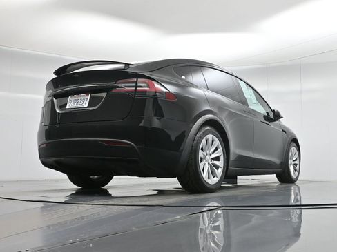 Used 2018 Tesla Model X 75D image 48