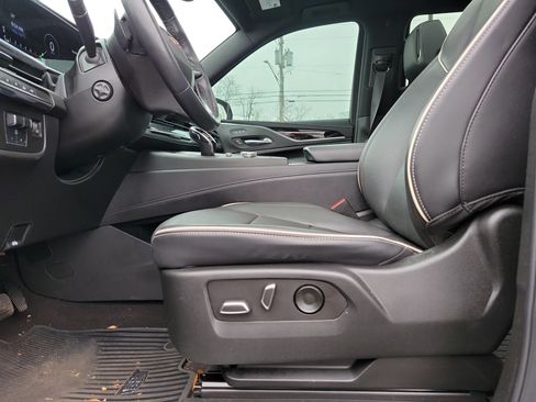 Used 2023 Cadillac Escalade Sport image 16