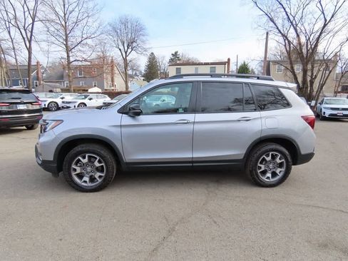 Certified 2023 Honda Passport TrailSport image 3