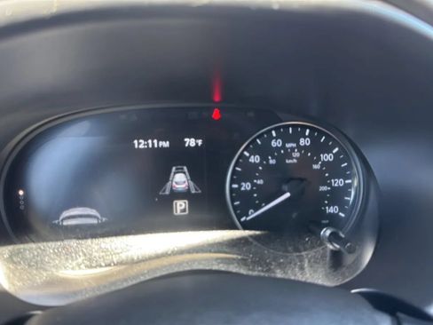 Used 2022 Nissan Kicks SR w/ Premium Package FWD image 23
