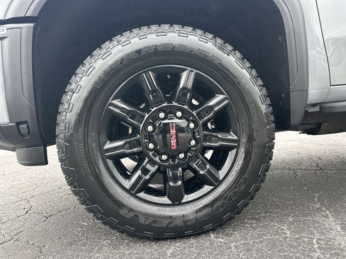 Used 2025 GMC Sierra 2500 AT4 w/ AT4 Premium Plus Package image 12