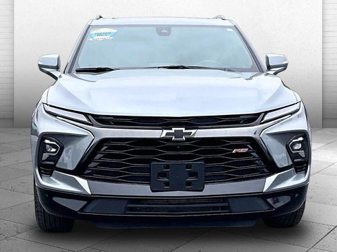 Used 2025 Chevrolet Blazer RS w/ Driver Confidence II Package AWD/4WD image 2