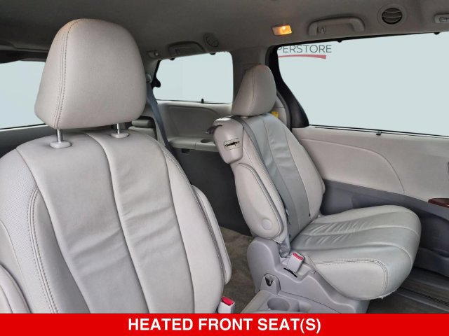 Used 2014 Toyota Sienna XLE FWD image 32