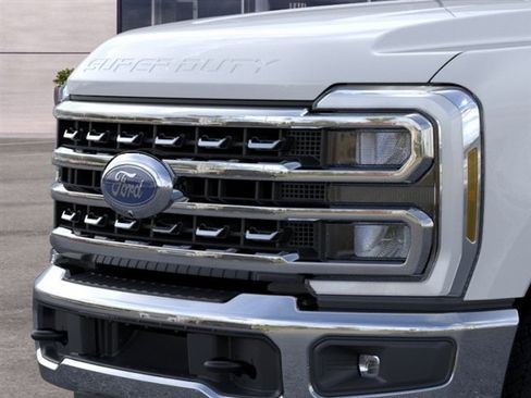 New 2026 Ford F250 XLT w/ XLT Premium Package AWD/4WD image 17