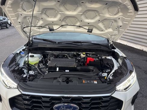 New 2025 Ford Escape ST-Line image 35