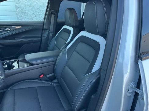 Used 2024 Chevrolet Blazer EV LT AWD/4WD image 11