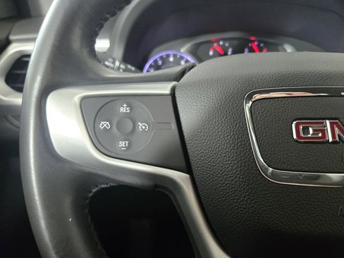 Certified 2019 GMC Acadia SLT w/ Black Edition FWD image 16