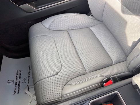 Used 2024 Toyota Tundra Limited image 28