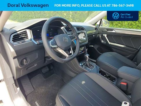 Used 2023 Volkswagen Tiguan SE image 19