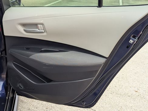 Used 2021 Toyota Corolla LE w/ Carpet Mat Package (TMS) image 26