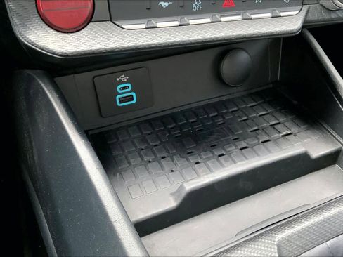 Used 2024 Ford Mustang GT Premium image 33