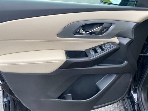 Certified 2023 Chevrolet Traverse LS FWD image 16